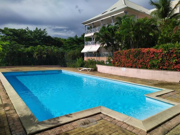 Charmant Appartement En Bord De Mer Avec Piscine Gourbeyre Luaran gambar